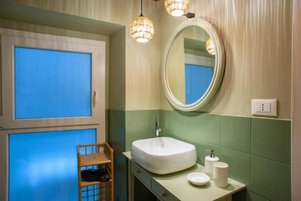 Central, Family-Friendly, Washing Machine, 200M To Aquarium And Metro, 300 Mbps Internet Genua Exteriör bild